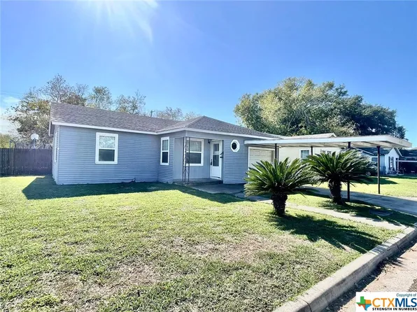 2303 E Trinity St, Victoria, TX 77901