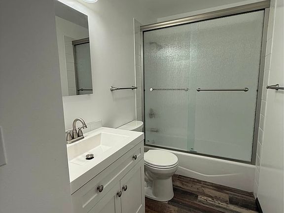 2nd image of 375 W Park Ave APT C