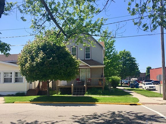 2nd image of 121 N 2nd St