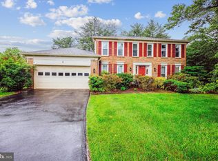 6 Tupelo Ct, Rockville, MD 20855