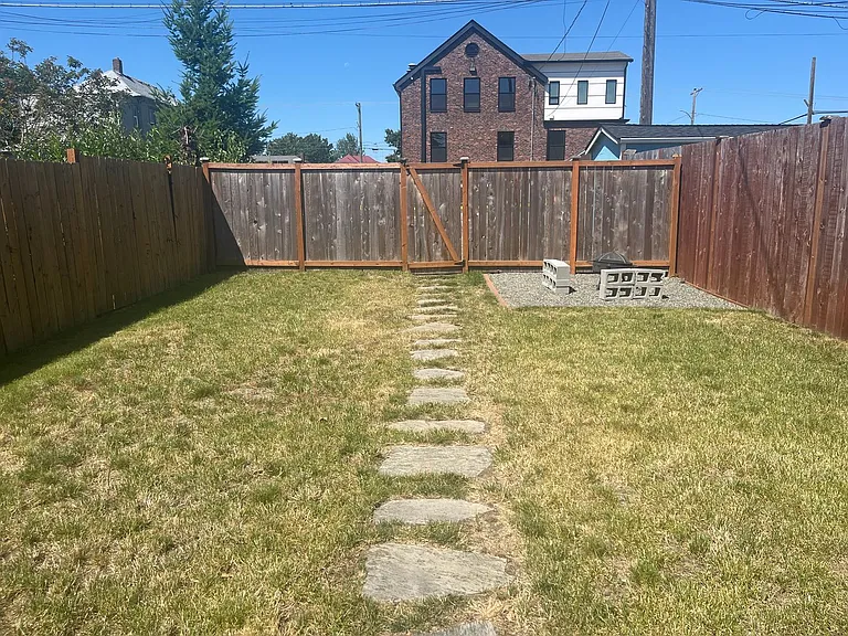 6004 S Lawrence St — Photo 14