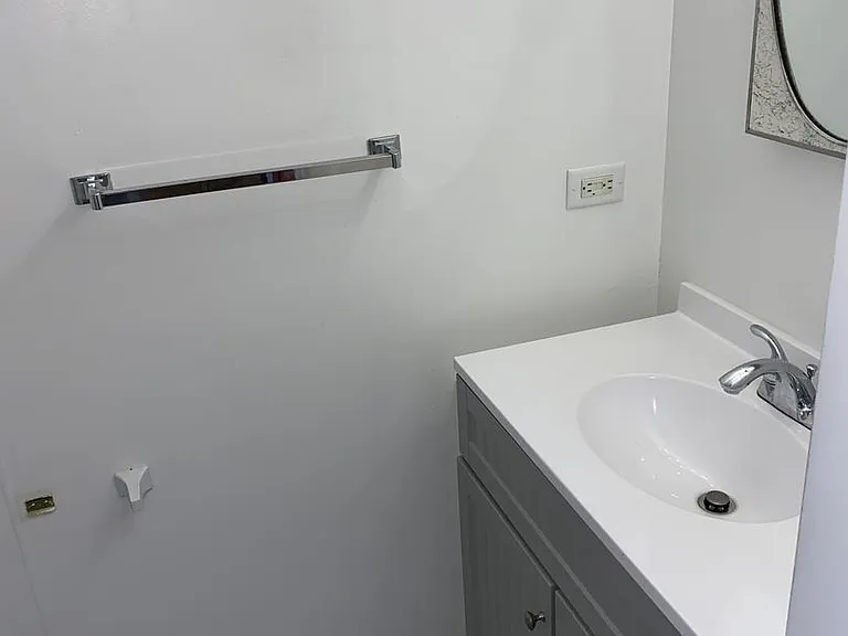 821 W Greenwood Ave #1 — Photo 17