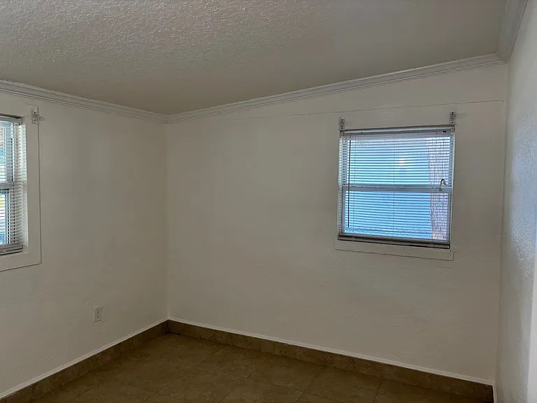 1824 S Brookview Dr — Photo 11