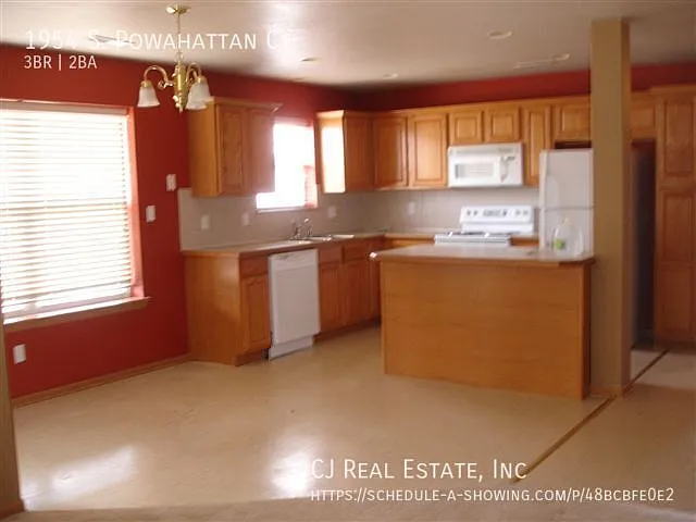 1954 S Powahatan Ct — Photo 4