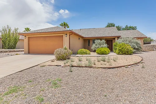 2400 Saguaro Loop Photo 1