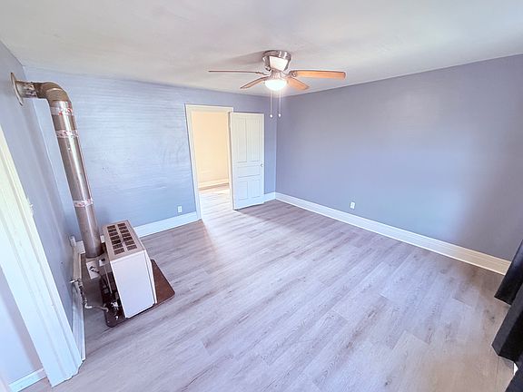 5th image of 11 Laverack Ave #3
