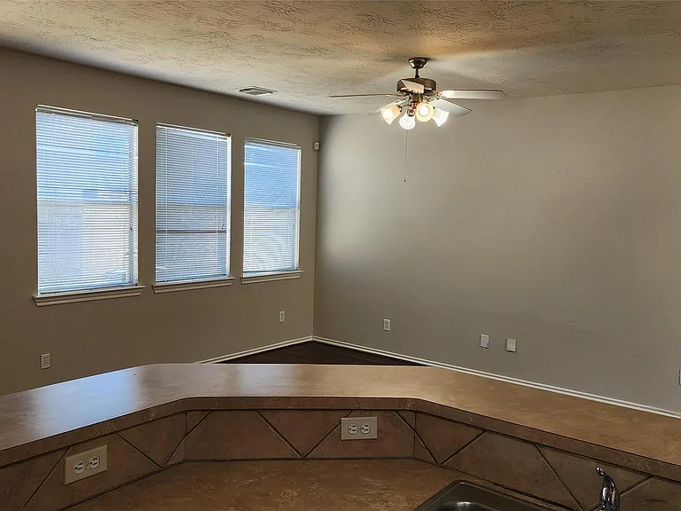 11428 Hackmatack Way — Photo 13