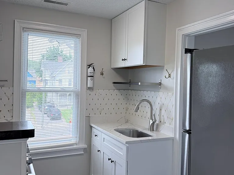 31 Atwater Ave #W — Photo 5