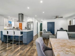 215 E Oakview Rd, Asheville, NC 28806