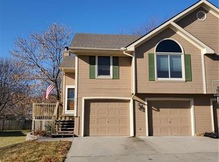 504 Cape Cod Ct, Smithville, MO 64089