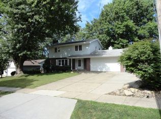 924 29th St, West Des Moines, IA 50265