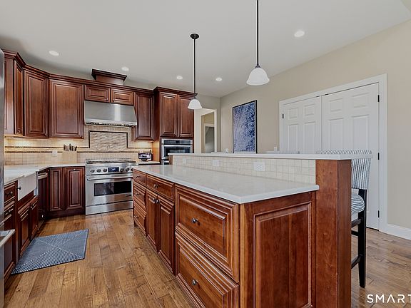 5th image of 42 Country View Road #42