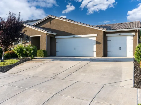 1662 Oak St, Los Banos, CA 93635