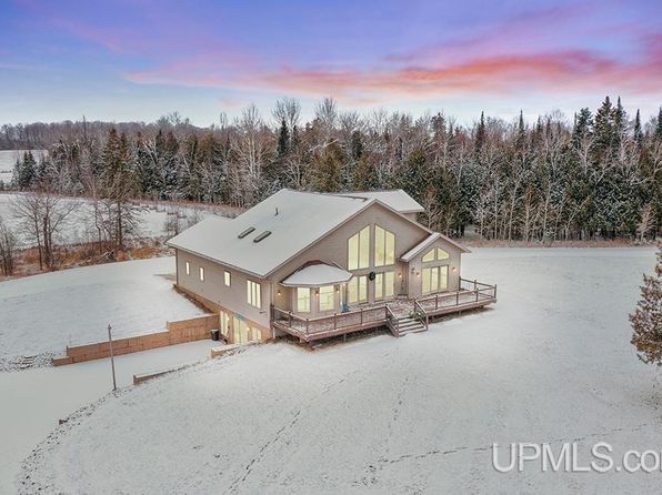 W1677 Orchard Ln, Wilson, MI 49896