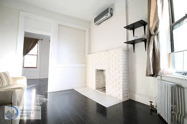 Rented by Metropolitan Property Group | media 22