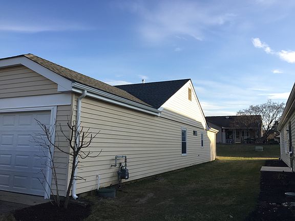 4th image of 67 Buckingham Dr