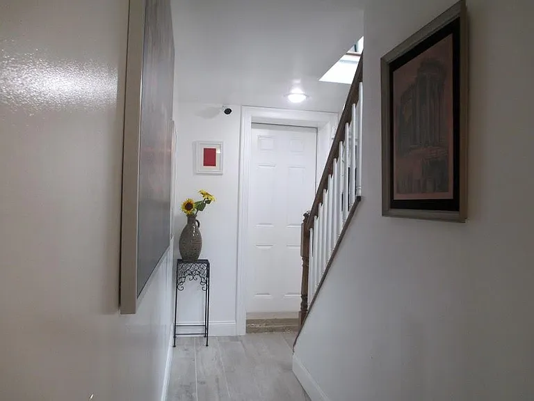 855 Pavonia Ave #1 — Photo 18
