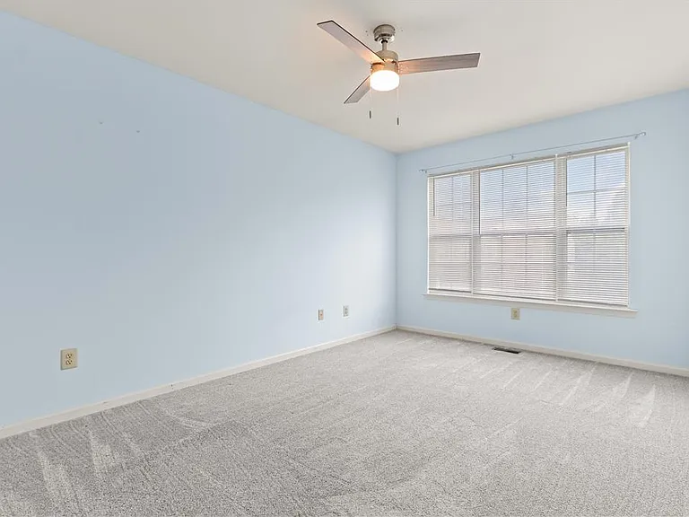 8100 Cross Creek Cir — Photo 30