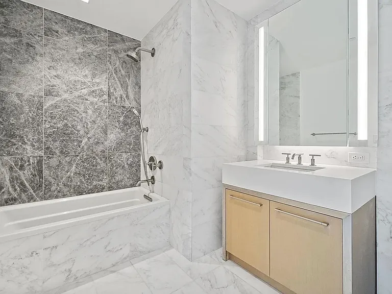 75 Park Ln S #811 — Photo 8