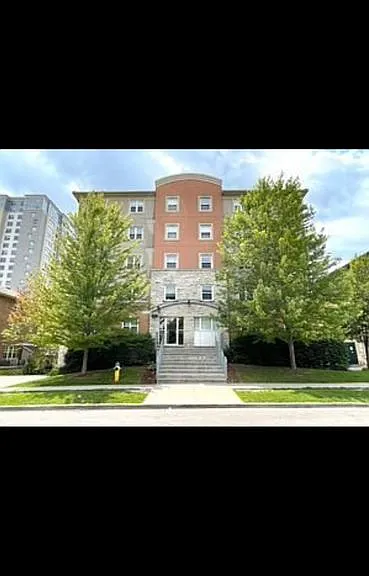 261 Lester St #403 — Photo 1