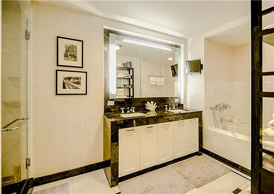 Sold by (Legacy) Elegran | media 6