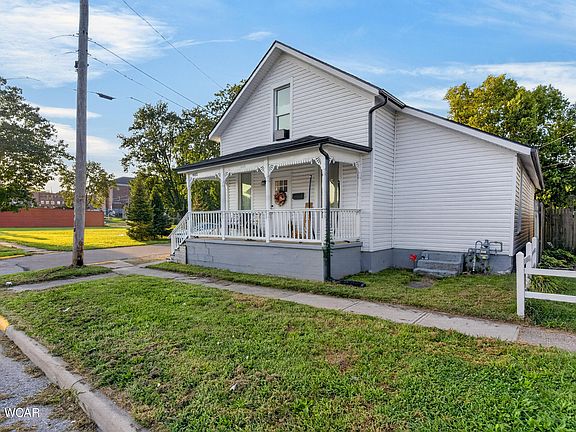 4th image of 402 E Court St
