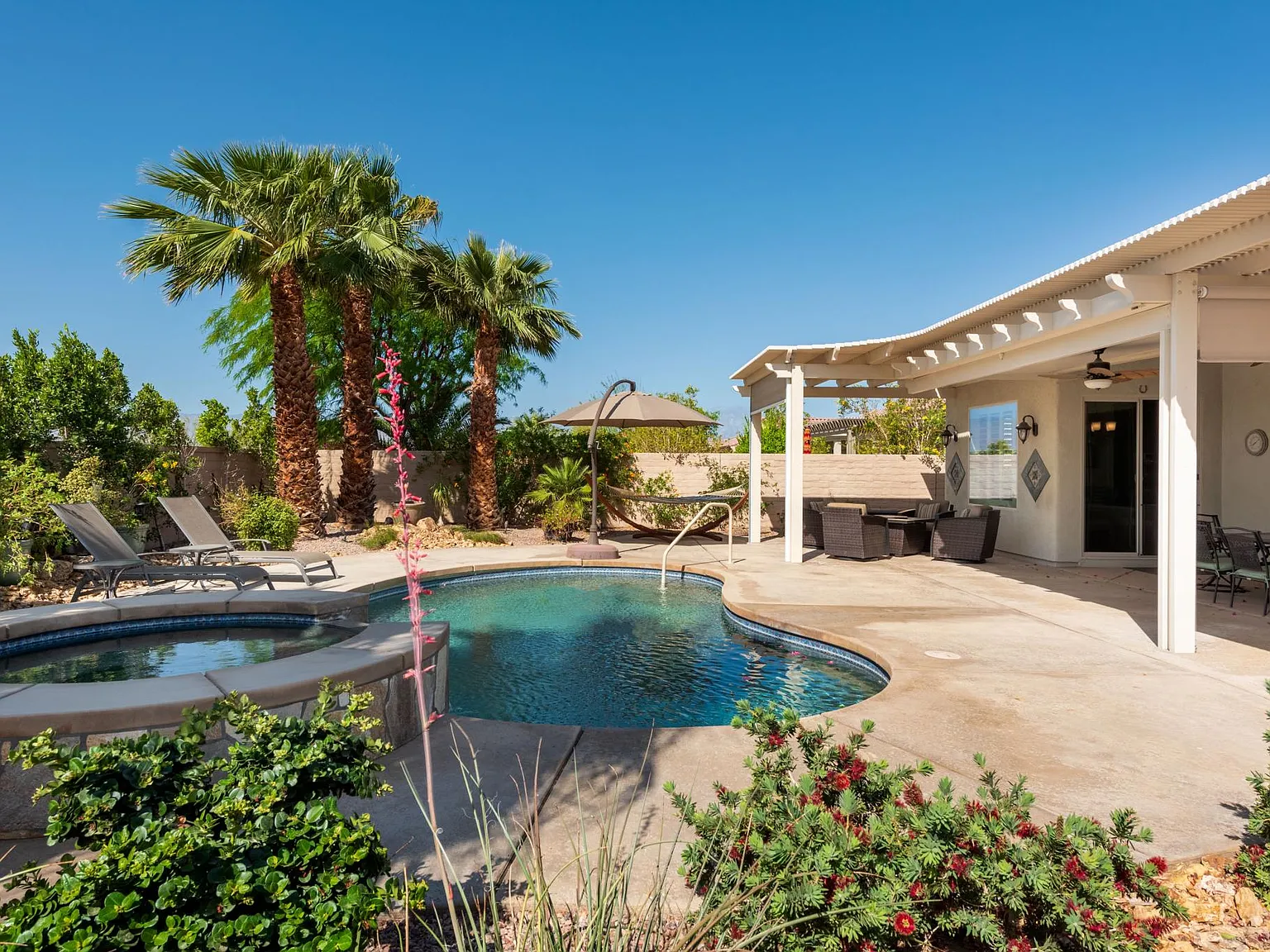 3 bed, 2.5 bath, 1952 sqft, $5,150 — Photo 1