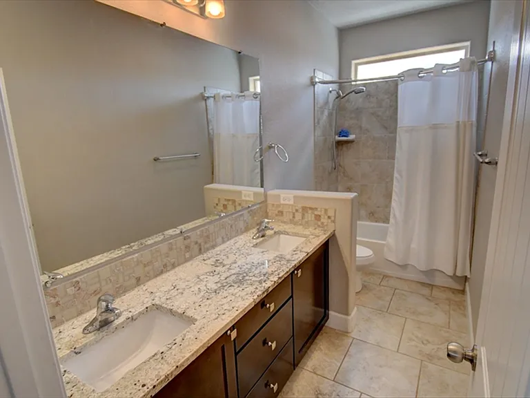 2815 Abeto Ln SE — Photo 18