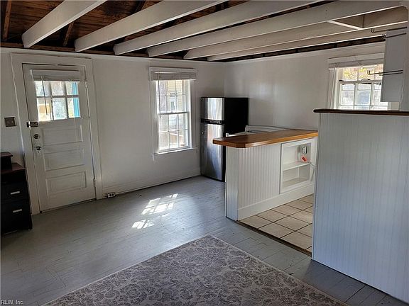 5th image of 3402 Arctic Ave #B