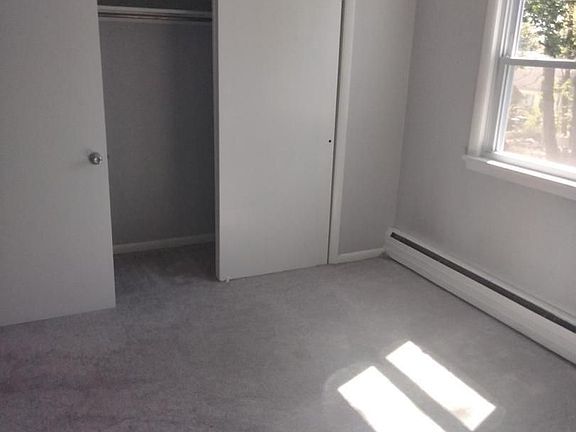 5th image of 1913 Arlington St APT 2