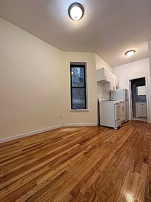 3rd image of 436 E 89th St APT 3A