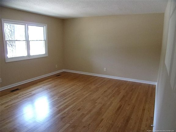 3rd image of 505 Santa Fe Dr NE