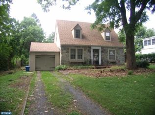 837 Beach St, Reading, PA 19605