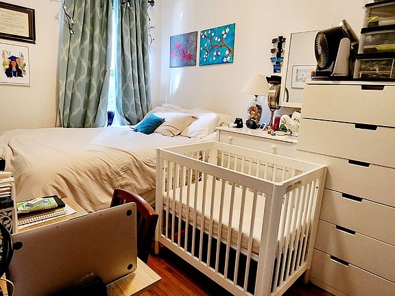 2nd image of 27 W 76th St #3