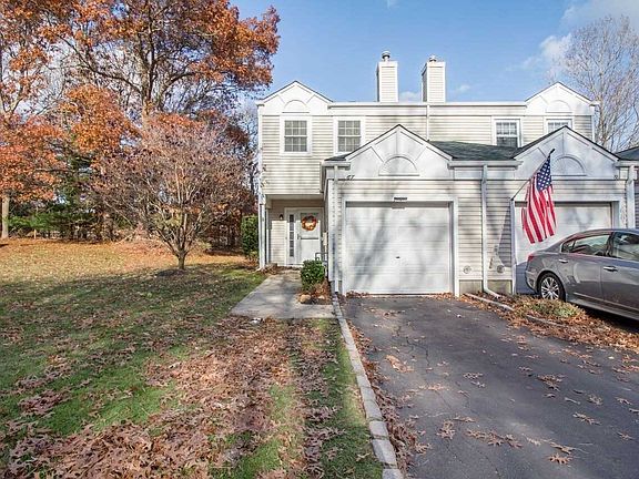 3rd image of 67 Fox Ct