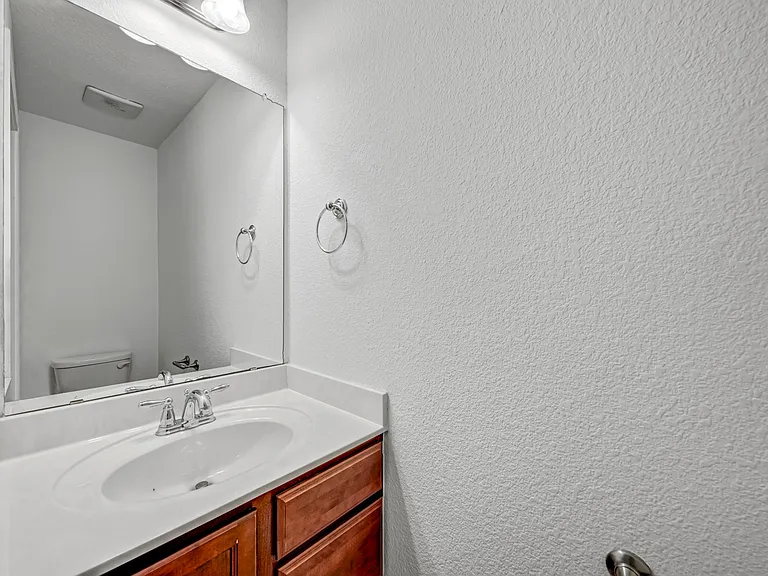 9012 Edmundsbury Dr — Photo 18