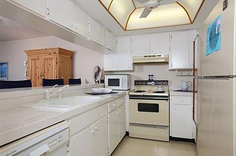 3rd image of 25810 Hickory Blvd #E209