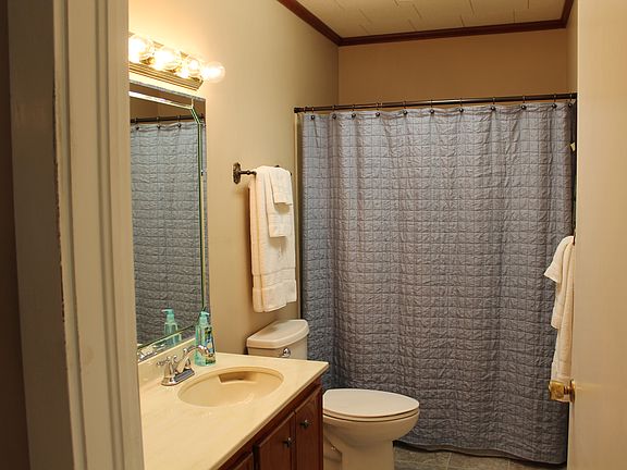 4th image of 203 Bunn St