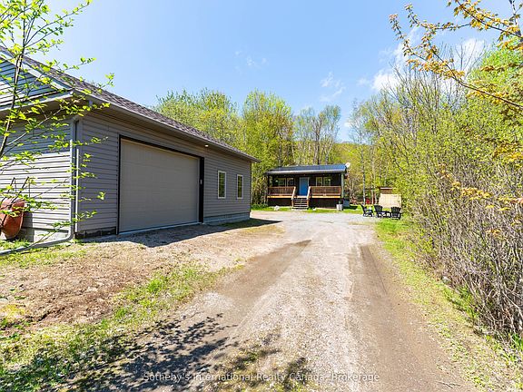 3rd image of 29 Horseshoe Ln