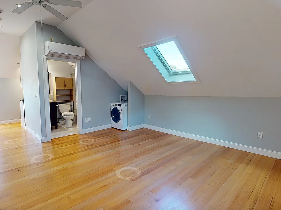 38 Berkeley St #7
