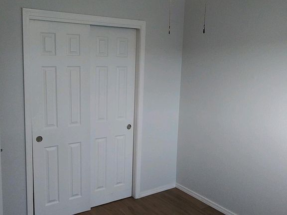 5th image of 225 Hanosh Ct SE #1