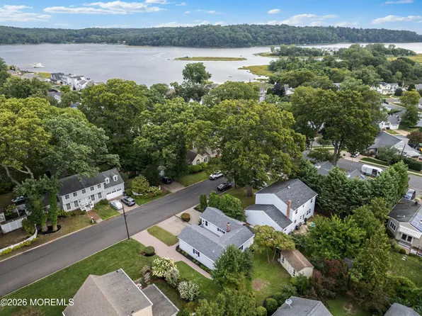 12 Parmly St, Rumson, NJ 07760