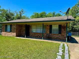 414 W Stevens Cir, Gulfport, MS 39503