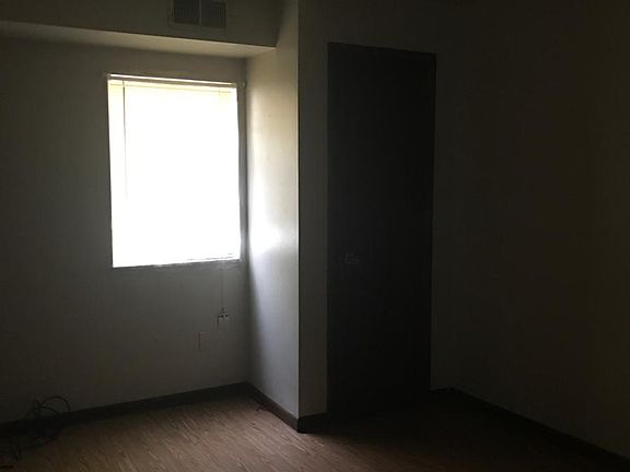 3rd image of 542 5th Ave