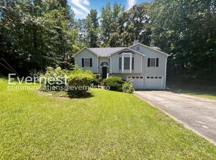 313 Silverthorne Cir, Douglasville, GA 30134