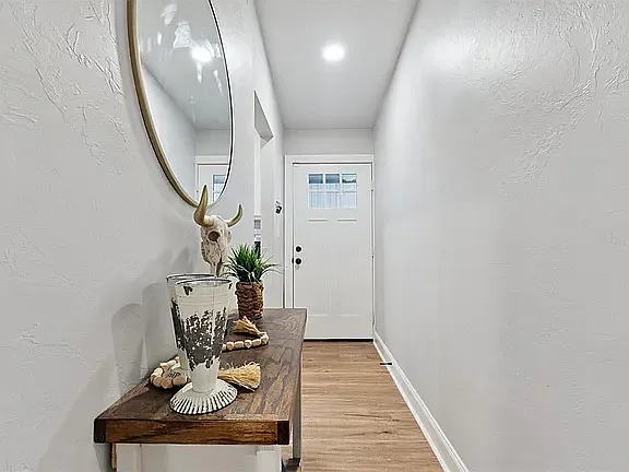 10609 N McKinley Ave — Photo 5