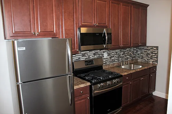 Rented by Carroll Gardens Realty | media 11