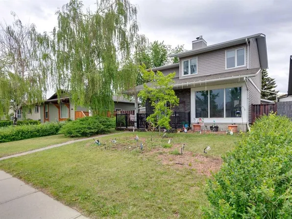 1826 W Summerfield Blvd SE, Airdrie, AB T4B 1V3