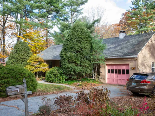 311 Old Street Road, Peterborough, NH 03458
