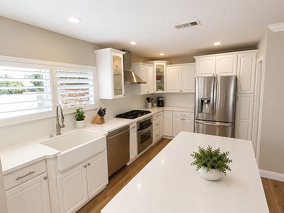 4th image of 5315 W 126th St
